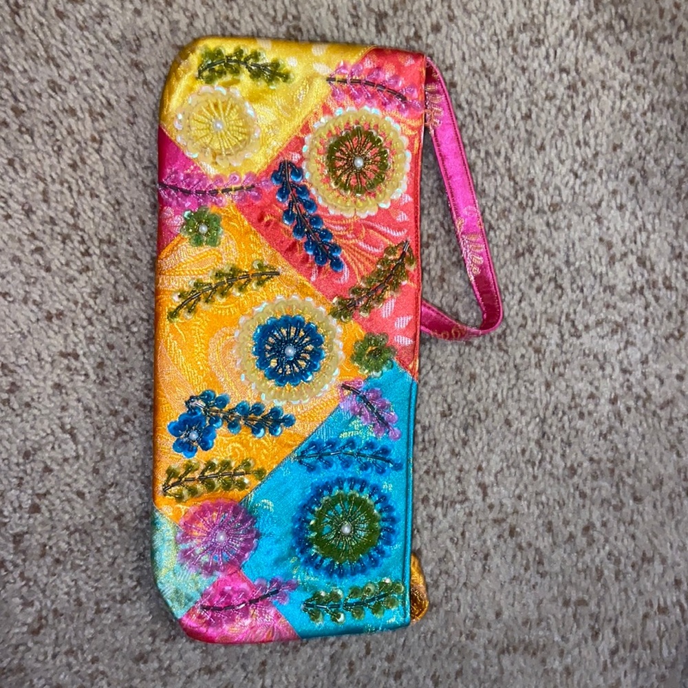Multicolor oriental beaded purse
